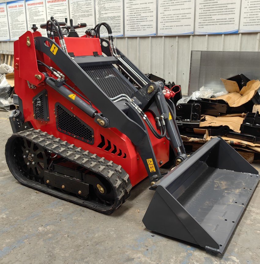 Construction Machinery Tracked Mini Skid Steer Loader 23HP Engine Wheel Loader