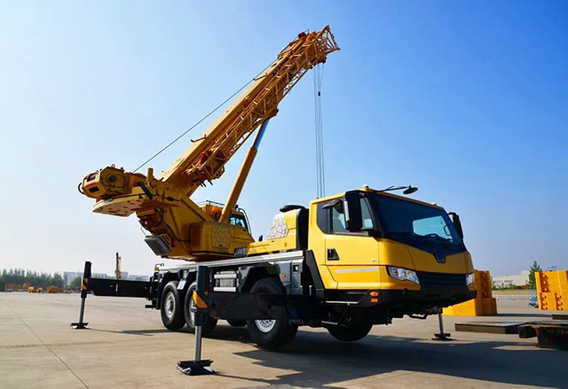 New Truck China Cost Performance 25 Ton High Quality Crane in Qy25K