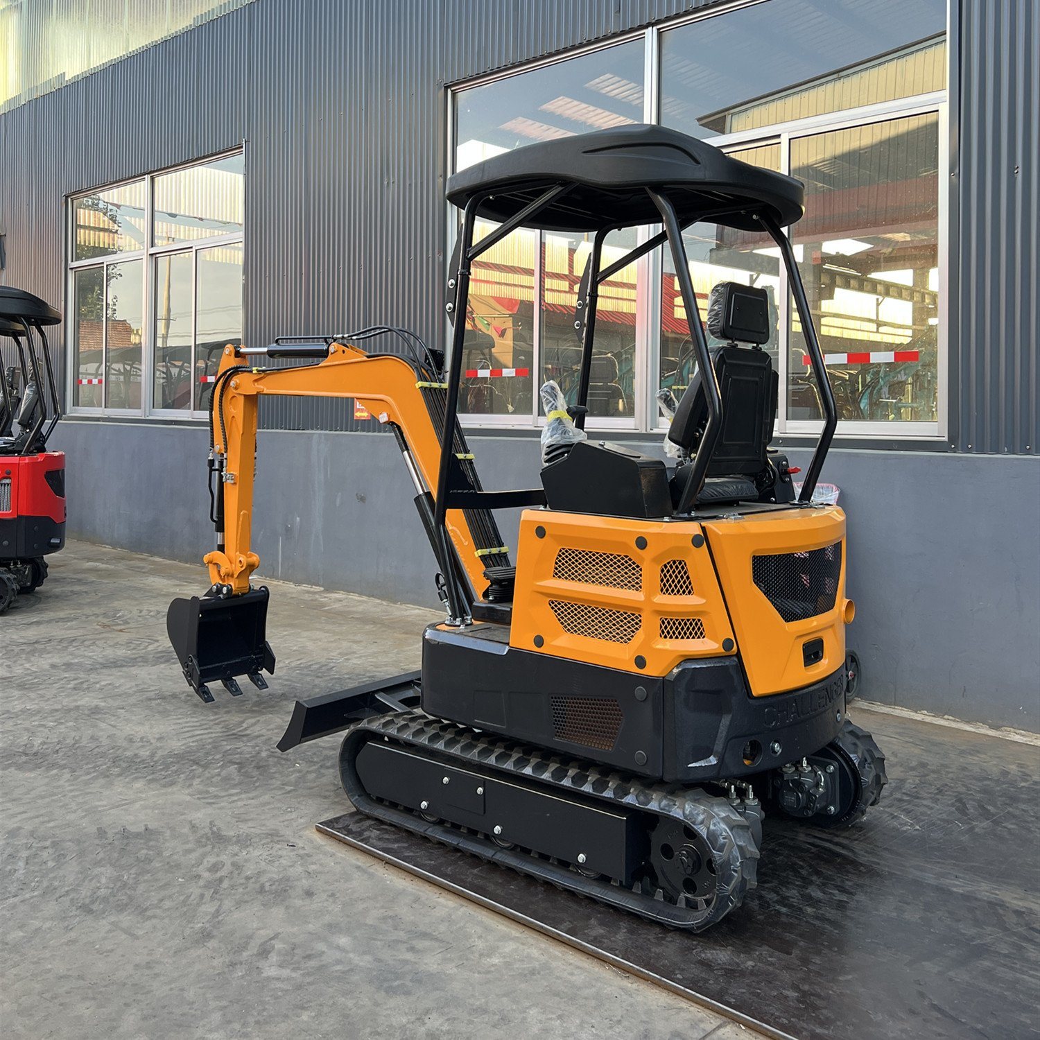 China Small Digger 1 Ton 1.2 Ton 1.5 Ton 1.8 Ton 2 Ton EPA Euro 5 Engine Mini Excavator
