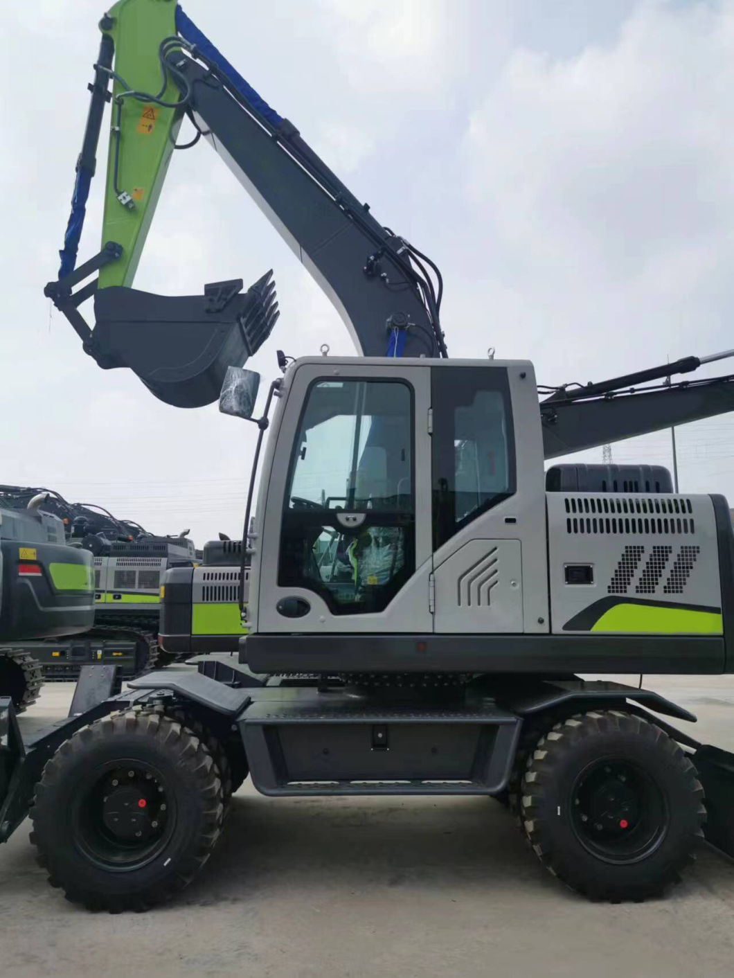 Wheel Special China 15 Ton Large Excavator in Ze150wg