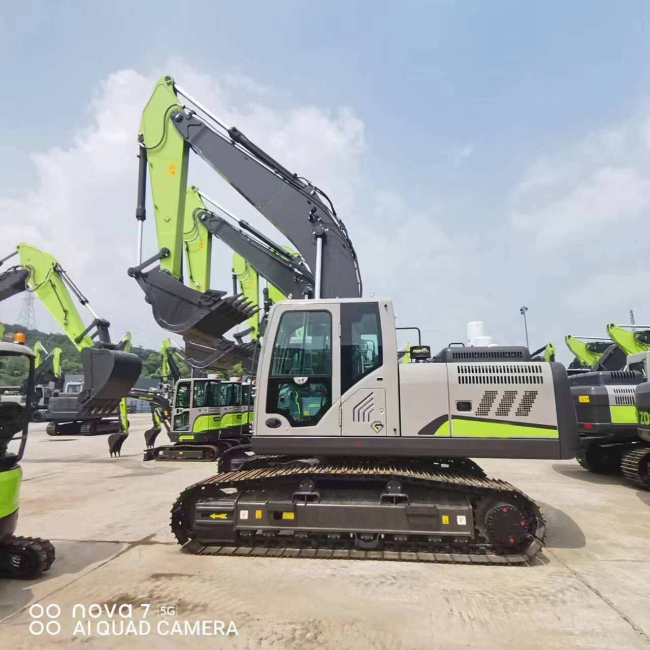Special Infront Construction Equipment 21.5 Ton Excavator for Sale