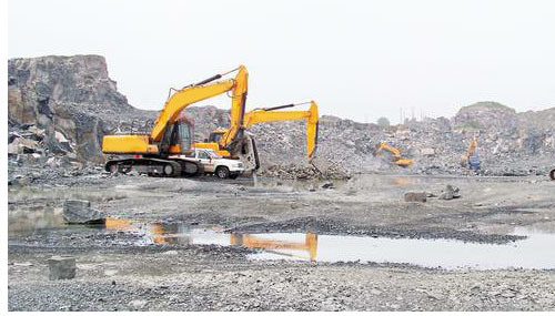High Quality Mining Infront Machinery Digger Building Construction Equipment 26 Ton Excavator