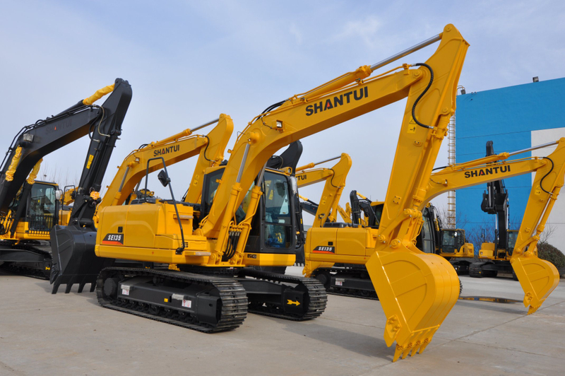 Hot Medium-Sized Hydraulic Drive 13.5 Tons Excavator with Accessories