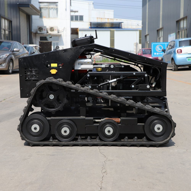 Crawler Climbing Weeding Machine Small Crawler Diesel Lawn Mowe Remote Control OEM Mower