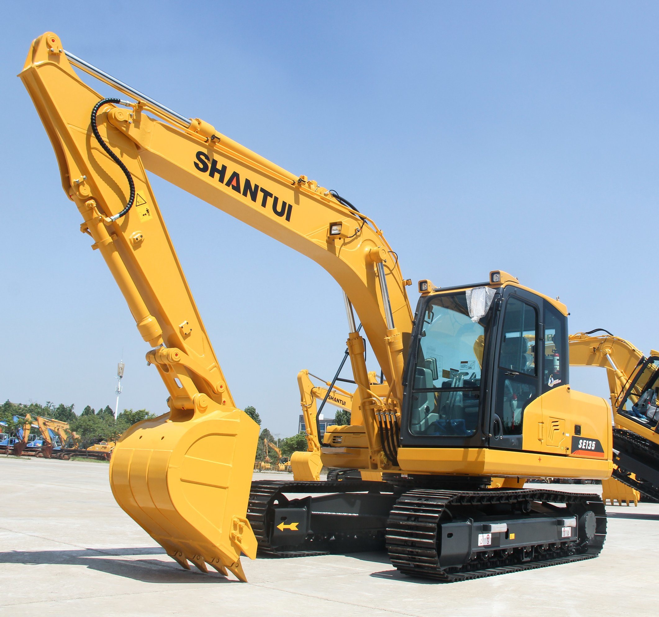Price Low Quality High 13.5 Tons Hydraulic Crawler Excavator for Sale
