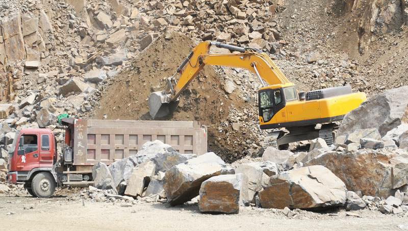 Internal Combustion Drive Special Infront 50 Ton Engineering Excavator
