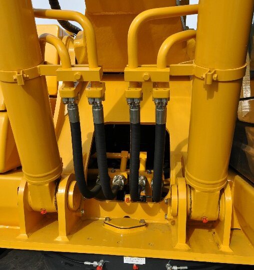 GM Special Construction at Low Price 20 Ton Engineering Excavator in China
