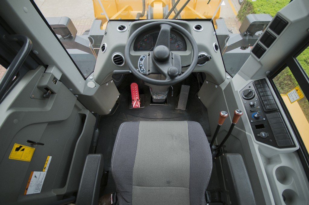 Large China Cost 6ton Wheel Loader for Sale with Factory Price
