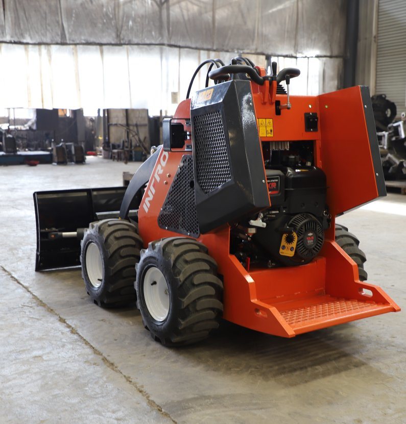 EPA Euro5 Dingo Skid Steer Landscape Rake Mini Loader Earth Moving