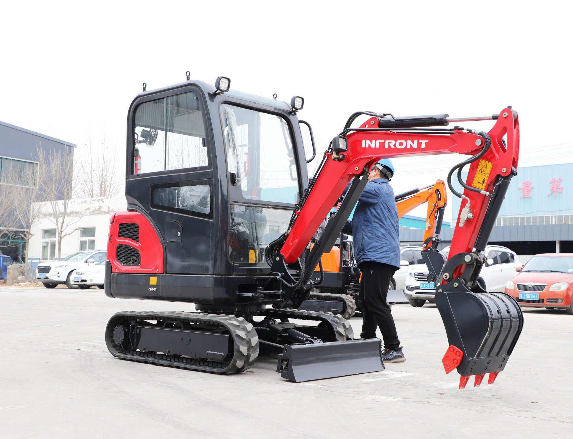 Japan Engine Approved Small Excavator 1.5 Ton 2 Ton 3.5 Ton Mini Crawler Excavator with Hydraulic Thumb Bucket