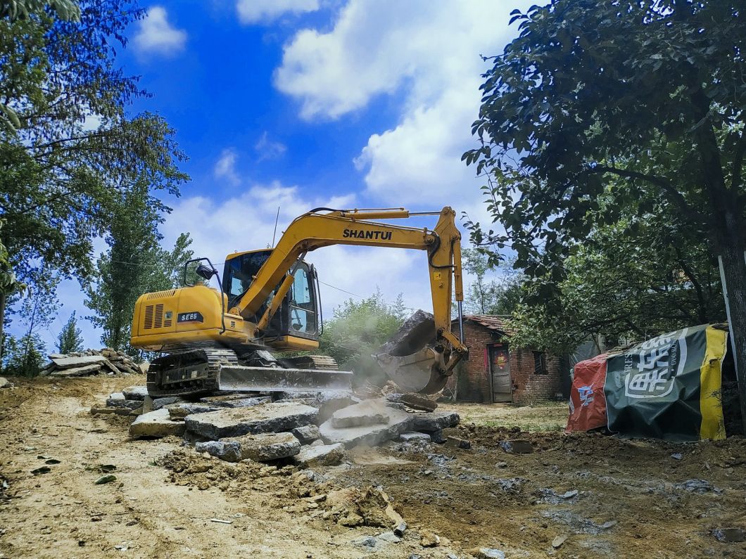 Shantui′s Latest High-End Se135 13.5 Tons Medium Excavator