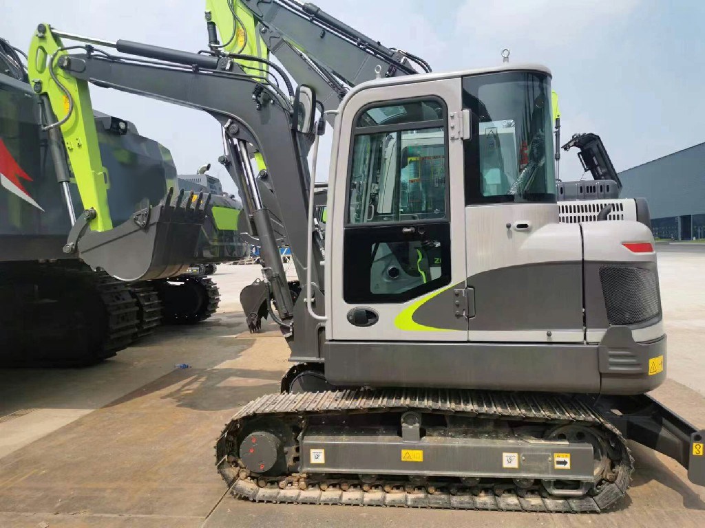 High Quality Crawler GM Construction Machinery Spare Parts 7.5 Ton Excavator
