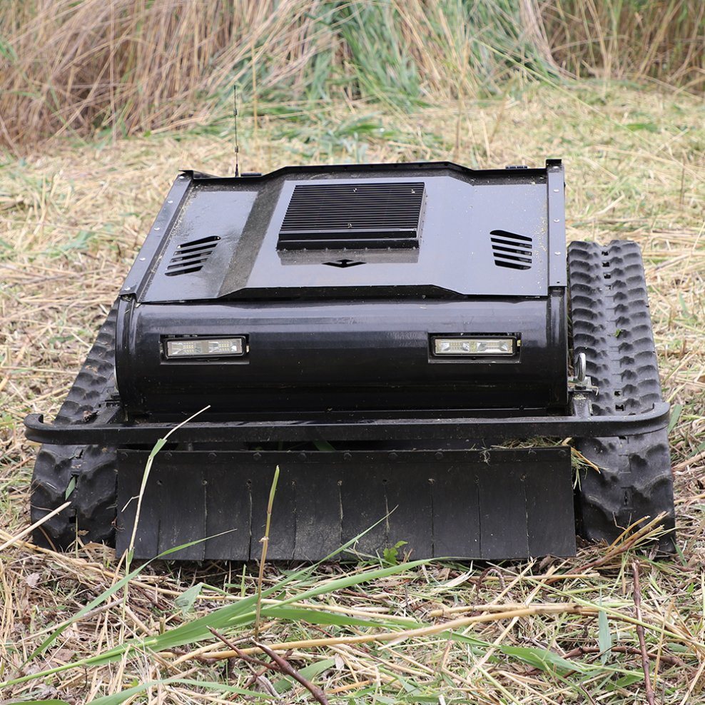 Free The Human Mower Operation by Remote Controller in China Factory