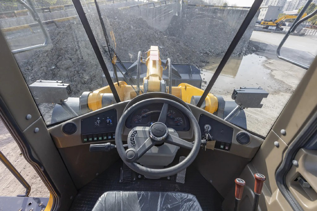 Large Infront Cost 5 Ton Wheel Loader for Sale with Low Price