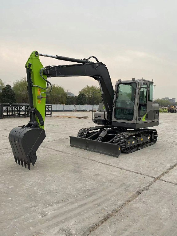 Special Infront Construction Equipment 21.5 Ton Excavator for Sale