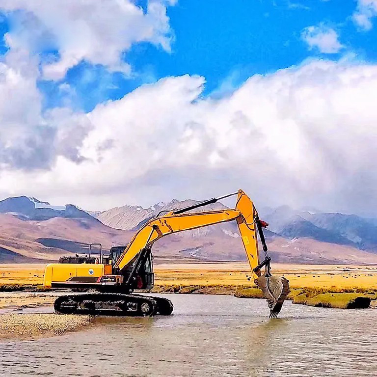 Factory Price Mining Machinery Medium Building Construction Equipment 22 Ton Excavator