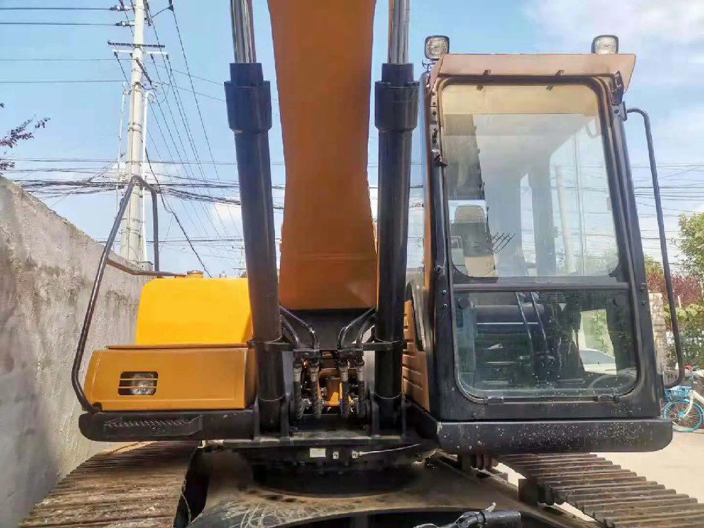 Factory New 26 Infront Machinery Medium 22 Ton High Quality Excavator