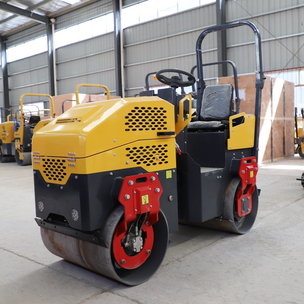 China Mini Diesel Compactor Machine Vibratory Road Roller with Diameter Smooth Drum Use for Asphalt